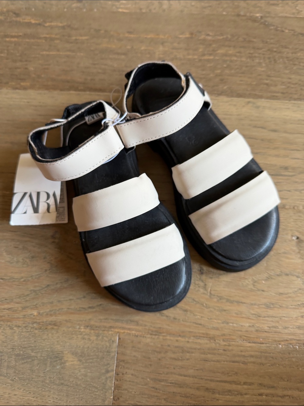 ZARA Kids Black Footbed White Strap Sandals 12C